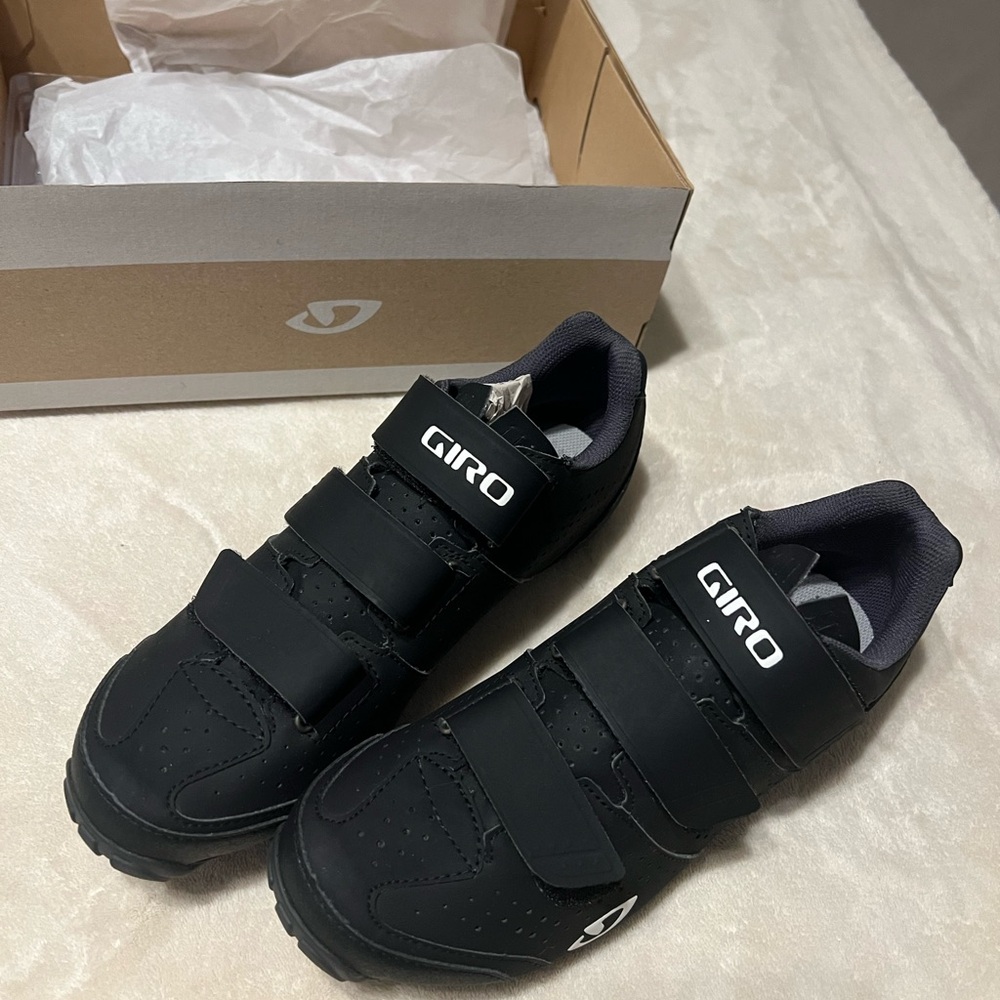 Giro Riela R Women's Black Cycling Shoes